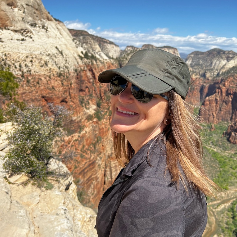 Meet your Posher, Lori